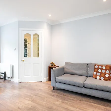 3bed With Backyard 10min To Milltown Tram & Bus Stops Dublín